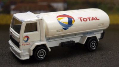 Ford Cargo Tanker