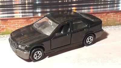 BMW 325i (E36)