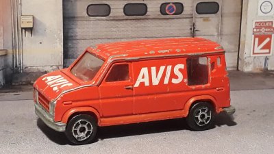 Ford E-350 (Fourgon)