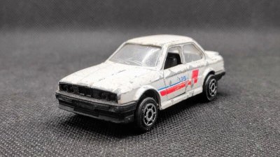 BMW 325i (E30)