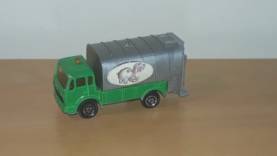 Mercedes-Benz NG Garbage Truck