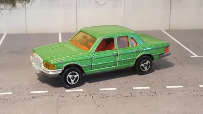 Mercedes-Benz 450 SE