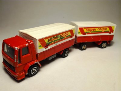 Ford Cargo Covered Truck