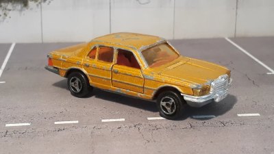 Mercedes-Benz 450 SE