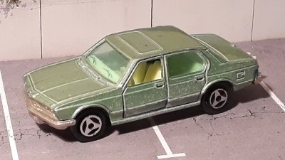 BMW 733