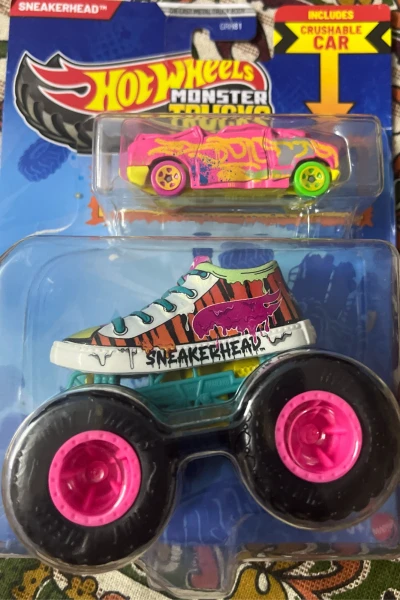 Sneakerhead & Blind-Sided