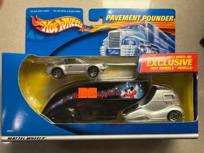 Streamlined Cabover Truck