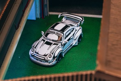 RWB 993