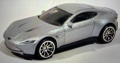 Aston Martin DB10