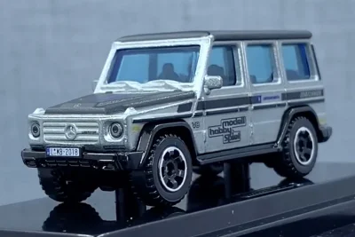 15 Mercedes-Benz G-Class
