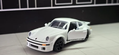 Porsche 934