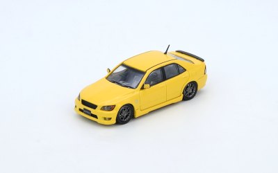 Toyota Altezza RS200 Yellow