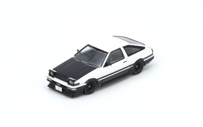 Toyota Sprinter Trueno (AE86) White/Black With Extra wheels and Extra decals – Japan Special Model