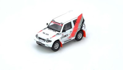 Mitsubishi Pajero Evolution “RALLIART” White