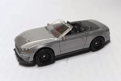 18 Ford Mustang Convertible