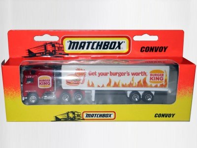 Kenworth Box Truck with Articulated Trailer Box