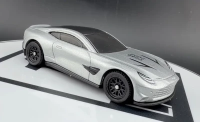 2025 Aston Martin Vanquish