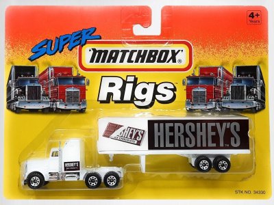 Kenworth Aerodyne & Articulated Trailer Box Hershey's
