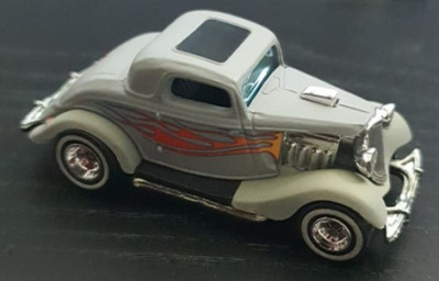 3 window '34