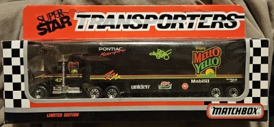 Kenworth Transporter Pontiac Motorsports Mello Yello