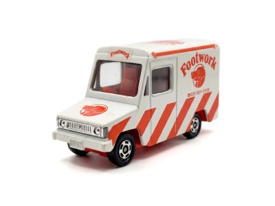 Isuzu Hipac Van