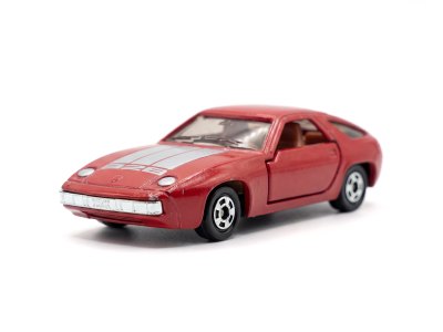 Porsche 928