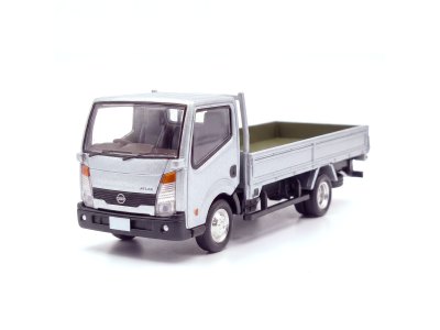 Nissan Atlas (F24) Long Body Full Super Row