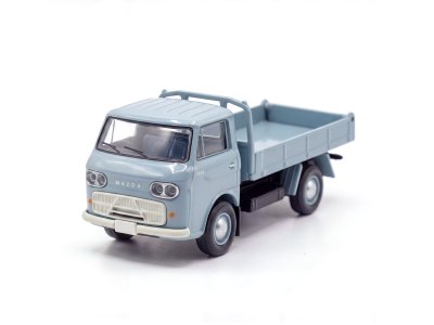 Mazda E2000 Dump Truck