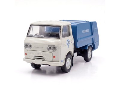 Mazda E2000 Refuse Truck