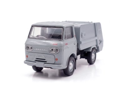 Mazda E2000 Refuse Truck