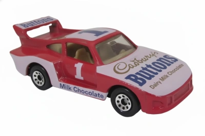 Racing Porsche 935