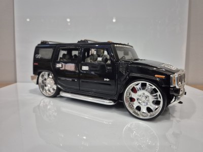 H2 SUV