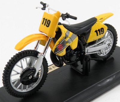 RM-Z250