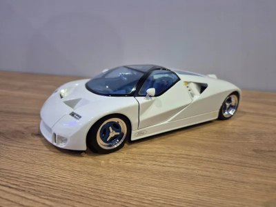 Ford GT 90 V12 Metal /Plastik Skala