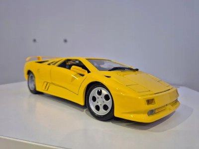 Lamborghini Diablo Zółty 1990r