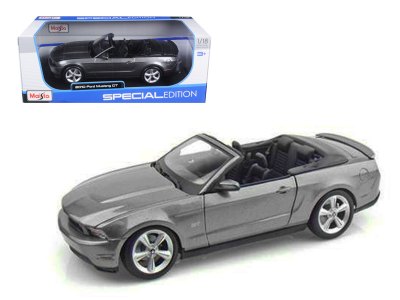 Ford Mustang GT Convertible Gray