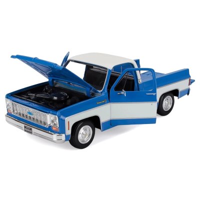 Chevrolet C10 Cheyenne Super Pickup Truck