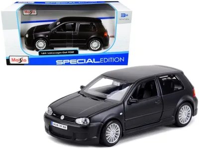 Volkswagen Golf IV R32