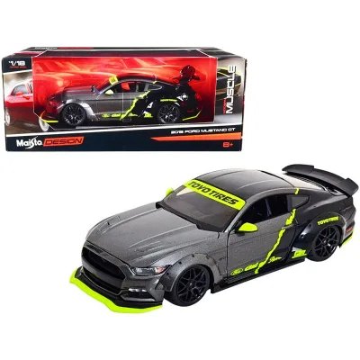Ford Mustang GT 5.0 Gray Metallic And