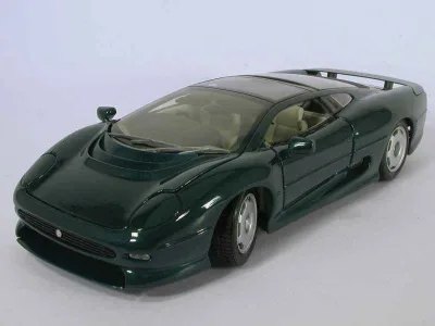 Jaguar XJ 220