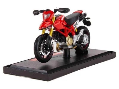 Ducati 1100S Hypermotard