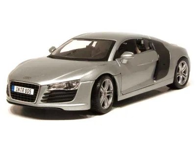 Audi R8 V8