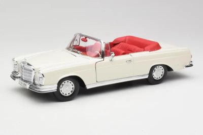 Mercedes-Benz 280SE Ivory