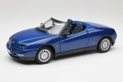 Alfa Romeo Spider 916 Periwinkle