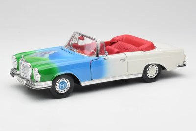 Mercedes-Benz 280SE Tricolor