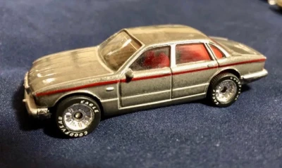 Jaguar XJ6