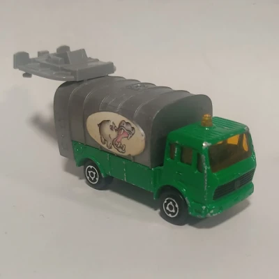 Mercedes-Benz NG Garbage Truck