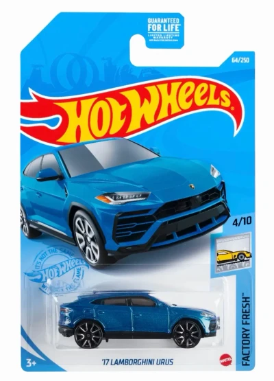 17 Lamborghini Urus